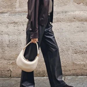 Fresh and casual versatile pine crescent bag, fashionable and luxurious one shoulder armpit bag