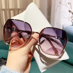 New Fashion Polarized Sunglasses Women UV400 Gradient Lens Sun Glasses Oversized Retro Square Luxury Brand Oculus
